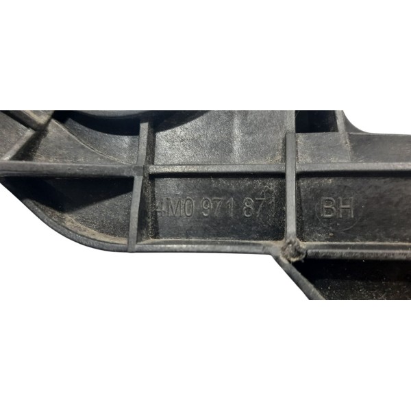 Suporte Mangueira Audi Q8