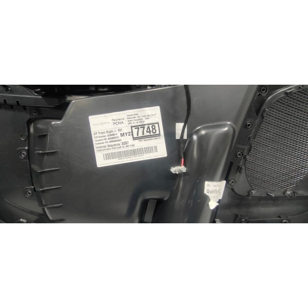 Forro Porta Dianteiro Direito Jeep Compass 2023 (detalhe)