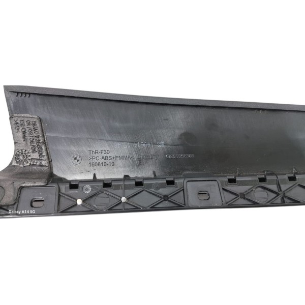 Moldura De Porta Direita Traseira Bmw 320i 2014