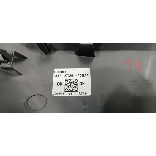 Moldura Porta Tras Esq Luz Cortesia Land R Defender 2.0 2020