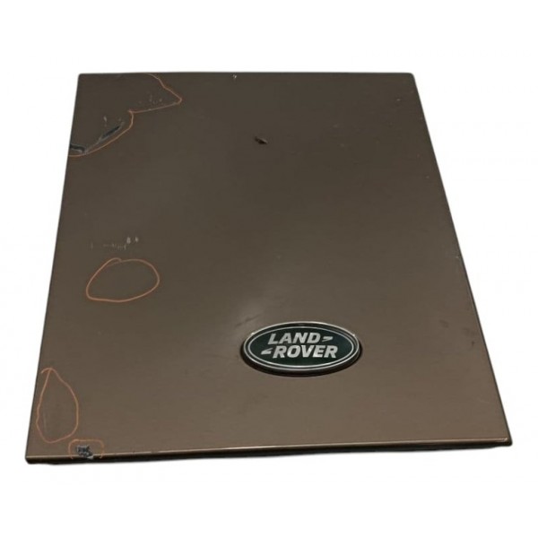 Placa Esq Land Rover Defender 2.0 2020 (detalhe)