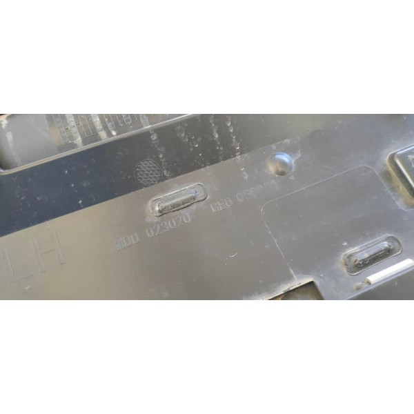 Aplique Porta Diant. Esq. Range Rover Defender 2020 (avaria) Preto